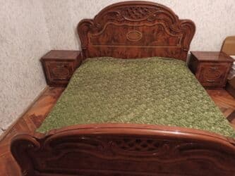 Pufiklər: İkinəfərlik çarpayı, 2 tumba, İtaliya, İşlənmiş — 3