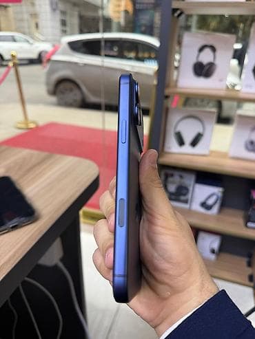 телефон fly 239: IPhone 17 Pro Max, Голубой — 3