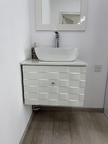 Estetik/ofis mebeli dəsti - Material: ağ MDF/LDSP, parlaq səth, metal — 4