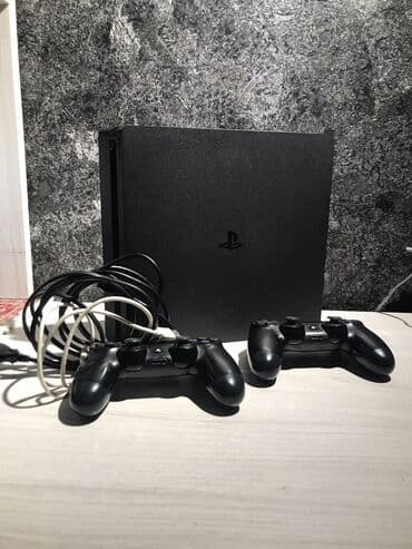 2 ci əl soyuducular: Ps 4 2 eded pult 
Yadaş: 1tb
Oyunlar: 15 

Real alıcı yazsın — 1