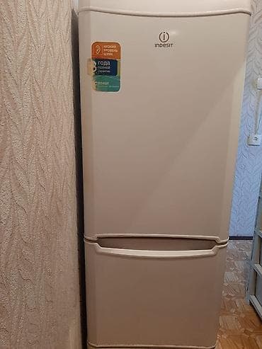 mini soyuducu: İşlənmiş 2 qapılı Indesit Soyuducu Satılır, rəng - Ağ — 4