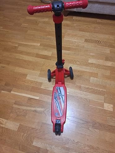 scooter: Uşaq skuterı – Cool Scooter (qırmızı/qara) Xüsusiyyətlər: - 3 təkərli — 5