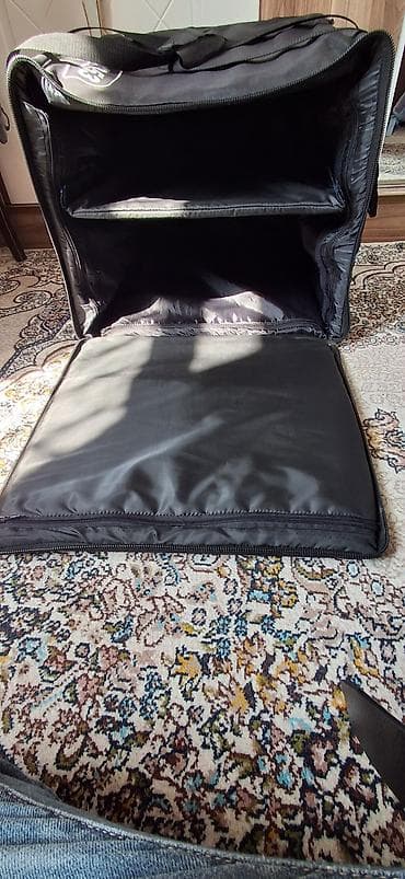 evdə paketləmə isi: Uber Delivery termos çanta/rüksak - Brendli dizayn: “Uber Delivery” — 2