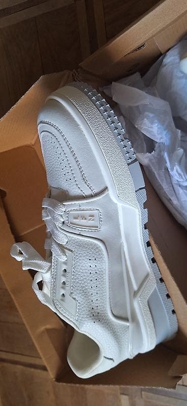 krasovka kişi: Lufian kişi idman ayaqqabısı Misirdə istehsal olunub. - Rəng: tam ağ — 3