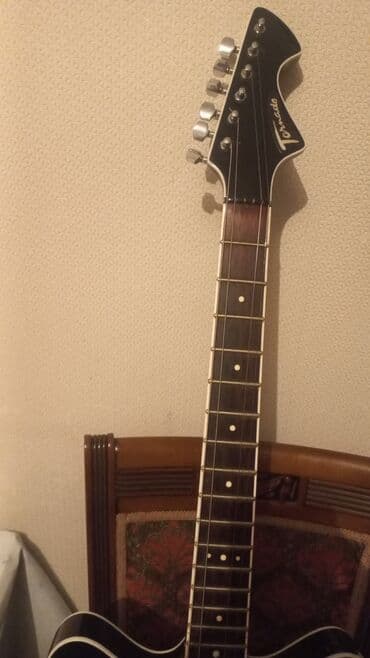 elektro qitara: Elektron gitara, 6 sim, İşlənmiş, Ünvandan götürmə — 9