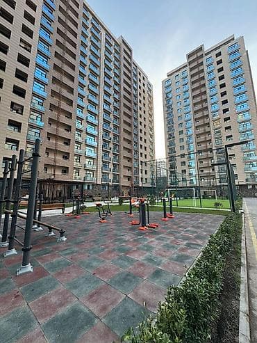 hostel 28 may: İcarəyə verilir 3 otaqlı yeni tikili 140 m², 28 May m. Kateqoriya — 1