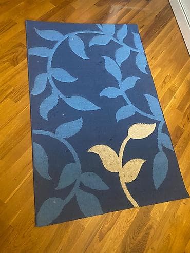 tulpan gul: Mavi rəngli dekorativ xalça - Dizayn: Tünd mavi fon üzərində — 2