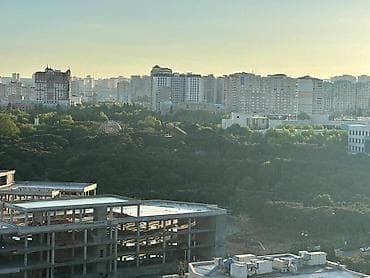 Mənzillər: Satılır 3 otaqlı yeni tikili 135 m², Gənclik m. Kateqoriya Yeni — 10