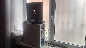 masaustu kompyuter: Masaüstü kompüter seti Tərkib: - Monitor: ViewSonic LCD, təxminən 19" — 1