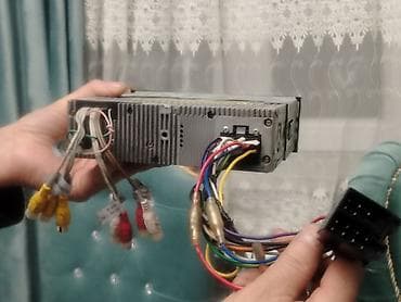 bmw hisseleri: Philips maqinitola, usb yeri var, disk yeri var, dvd göstərir, arxa — 3