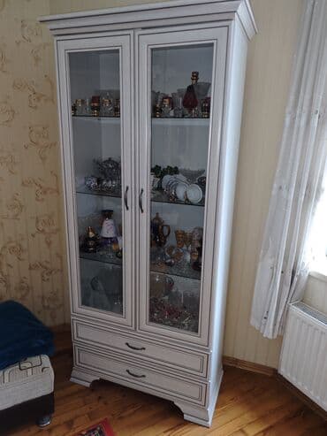 Şüşəli dolab vitrini, Yeni lalafo.az -da Şüşəli dolab vitrini, Yeni
