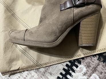 rezin botlar: Qadın botları – dabaqlı, tokalı - Model: qısa boğazlı bot - Rəng — 5