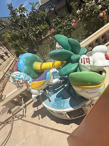 Karnaval işləkdi 3 oturacaqlıdı və 2-3 yaşa qədər uşaqlar üçündü. Park — 1