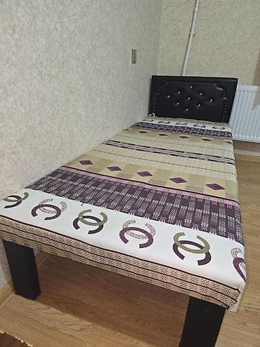 ber ber: Tək nəfərlik çarpayı - Ölçü: təxminən 90×190 sm (tək ölçü) - Başlıq — 1