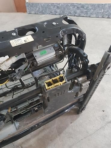 oturacaq uzu: Məhsul: Avtomobil üçün elektrik tənzimlənən ön oturacaq karkası — 3