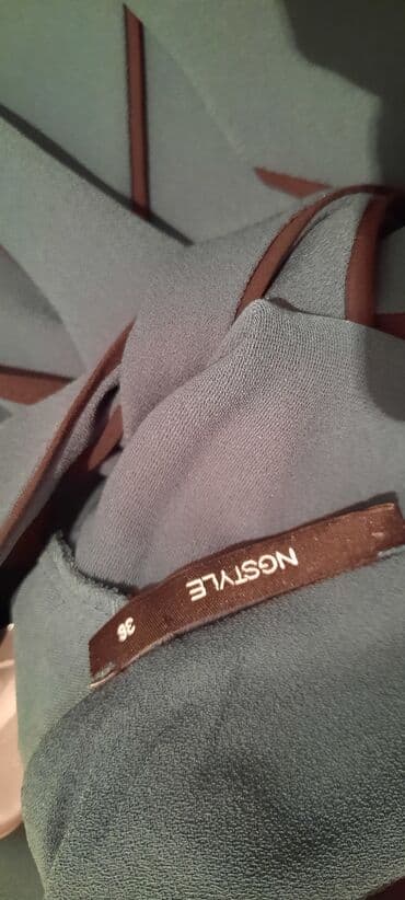 pulsuz geyimler: Hamsı brend mallardı.Baha alınıb.hərəsi 1-2dəfə geyinilib — 3