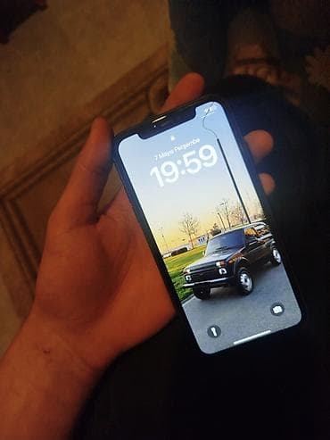 apple.iphone 5: IPhone 11, 64 GB, Qara, Face ID — 2