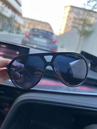 ray ban eynek: Original Tom Ford gün eynəyidir. İngiltərədən 320 funt sterlinqə (730 — 3