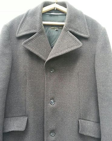 gumus aliram: AĞSU Şəhərində Təcili Satılır. Ki$i üçün Drap mexli Palto . Boyuk — 8