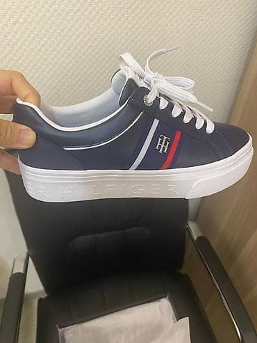 Sob qiymetidi.Original.teze Tommy Hilfiger kişi/kadın idman ayaqqabısı