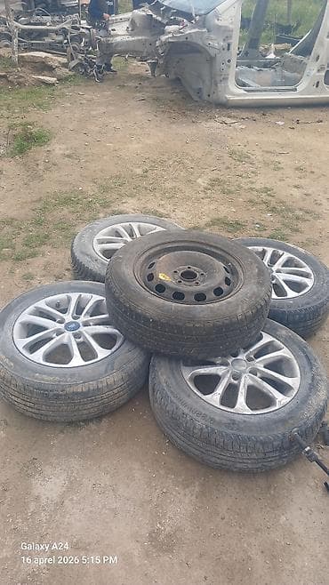 Mashin üçün ehtiyat hissələri paketi Təsvir: - Ford markasına uyğun 5