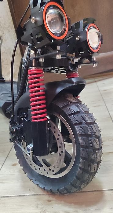 suktur: İşlənmiş Elektrik samokat 10", 751 - 1000 Vt, > 45 km/s — 6