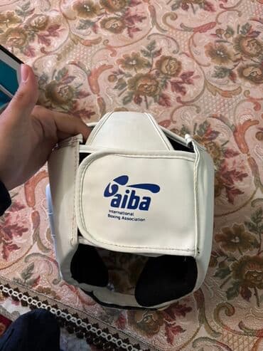 AIBA (International Boxing Association) boks kaskası – ağ rəng