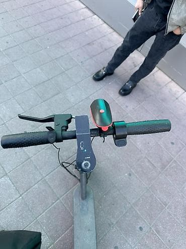 Электросамокаты: Şəhərdaxili hərəkət üçün elektrikli skuter - Rəng: qara, yığcam və — 3