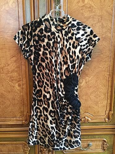 Platya yenidir 20 man satilir 200man alinib italiya malidir material