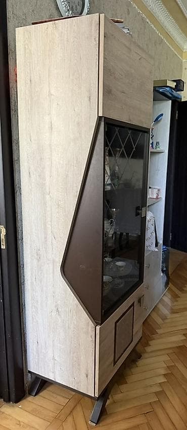 Mağaza avadanlığı: Vitrin şkaf - Material: laminat ağac teksturalı korpus, tünd — 2