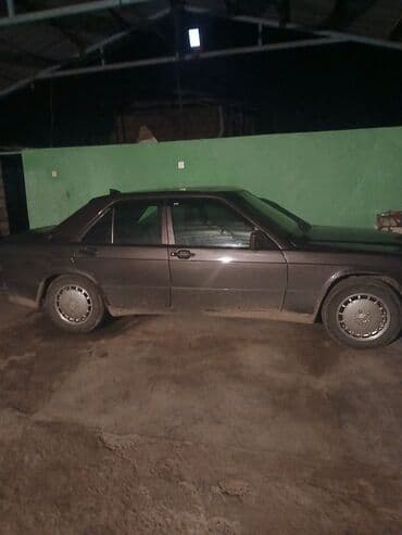 Mercedes-Benz sedan (W201 “190” seriyası). Xüsusiyyətlər: - Kuzov: 4