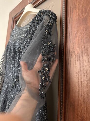 ağ qızıl üzük: Toy donu cemi bir defe geyinilib baha alinib - Rəng: tünd boz (grafit) — 5