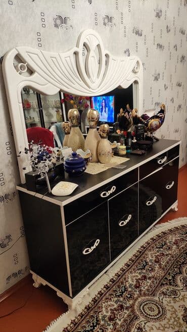 işlənmiş künc divanlar: Qonaq desti — 1