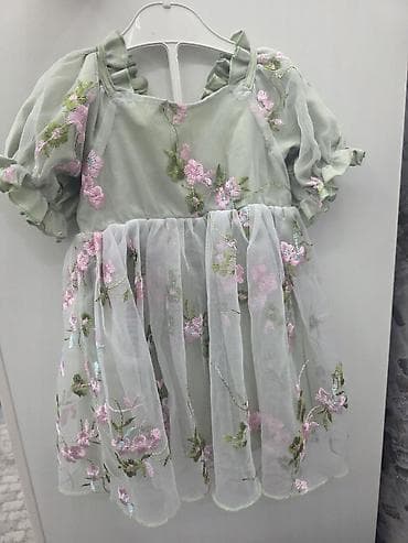 Uşaq paltarı – zərif nakışlı şifon - Rəng: açıq yaşıl (pistasiya) — 1