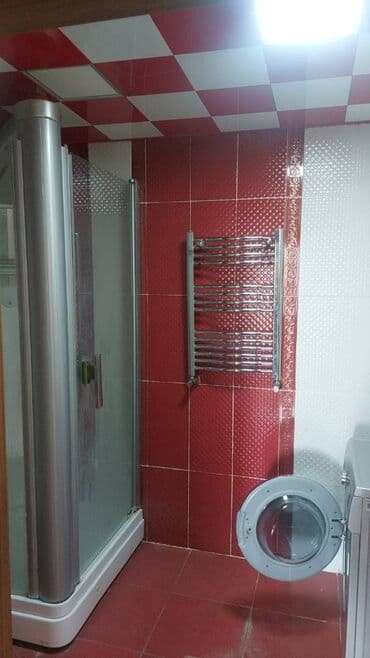 qarayev obyekt: Qaraev metrosuna yaxin yerləşən ümumi sahəsi 130 kv,m olan,3 otaqlı — 4