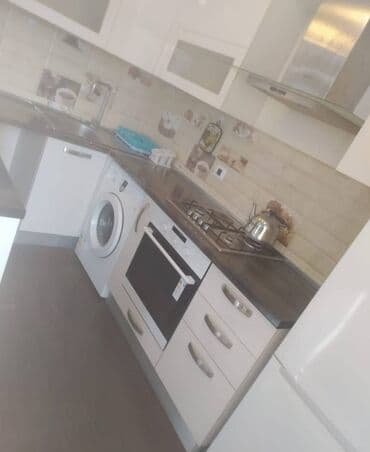 kiraye evler elmler metrosu: Köroğlu metrosuna yaxın 13 mertebeli binanın 5-ci mərtəbəsində — 6