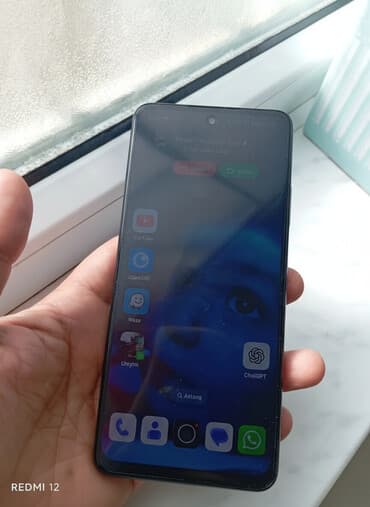 pes 2022 mobile: Oppo A3, 128 GB, rəng - Qara, Sensor — 1