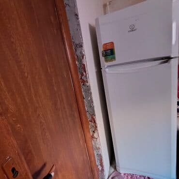 İşlənmiş 2 qapılı Indesit Soyuducu Satılır, rəng - Ağ