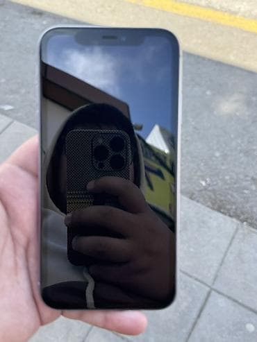 akıllı saat apple voc: IPhone 11, Simsiz şarj — 2