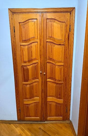 plastik qapi: Şkaf qapısı ( dəhliz) Eni 86, bir tayı 43 Uzunluğu 186 ( ölçüyə — 2