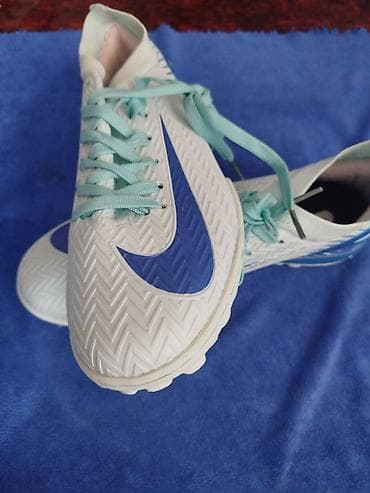 Butslar: Butslar Nike, Ölçü: 42, Yeni — 2