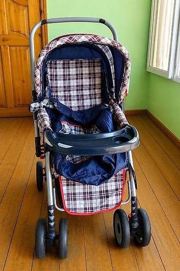 Uşaq arabası – çoxfunksiyalı, 4 təkərli model Xüsusiyyətlər: - Önündə — 4