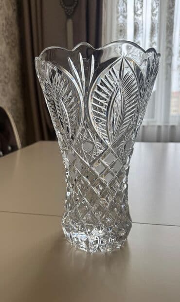 Great Wall: Bir vaza, Xrustal — 1