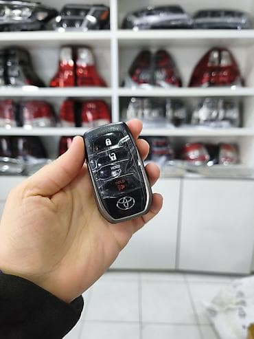 Toyota ağıllı açar (smart key) – orijinal dizayn, 3 düymə: - Kilidləmə