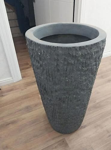 Dekorativ böyük çiçək qabı / qazon qabı - Material: beton-kompozit