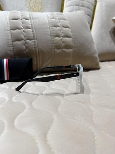 ackiler: Gün eynəyi, Tommy Hilfiger, İşlənmiş — 2