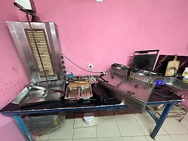Hamısı birlikdə satılır. 4 gözlü dönər aparatı, dönər pıcaqı, dönər