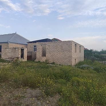 basavik satisi: Gəncə şəhəri Gülüstan qəsəbəsində satılır ev real alıcıya cüzi endirim — 3