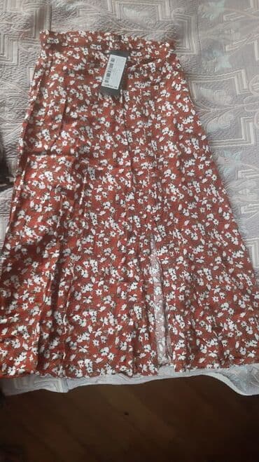 ağ qadın ətəkləri: Yubka S razmer, 15 man, tezedi — 1