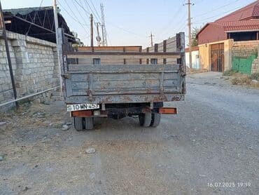 maşın cxol: GAZelle markalı bu yük avtomobili, müxtəlif növ yüklərin daşınması — 2